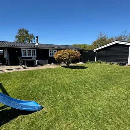 Reimund - 400m From The Sea By Interhome Holiday home Hejlsminde